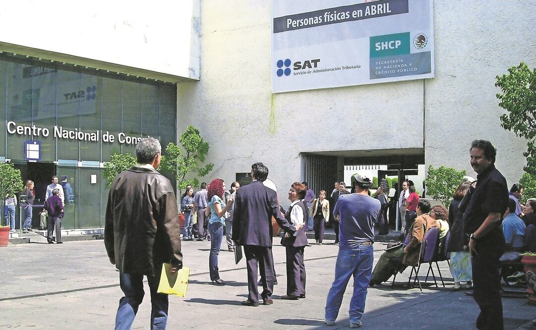 La administración pública planea acabar por completo con lujos y altos sueldos a burócratas. Foto: Archivo/EL UNIVERSAL.