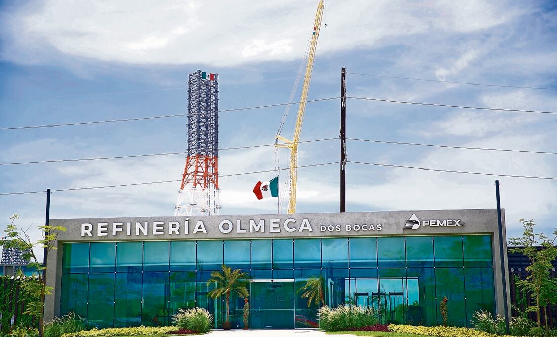 Ante los fuertes vientos y mareas, en promedio en el último lustro cada año el puerto de Dos Bocas está cerrado 50 días, reporta la Semar. Foto: Archivo / EL UNIVERSAL
