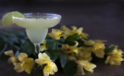 5 cocteles con raicilla para disfrutar en casa
