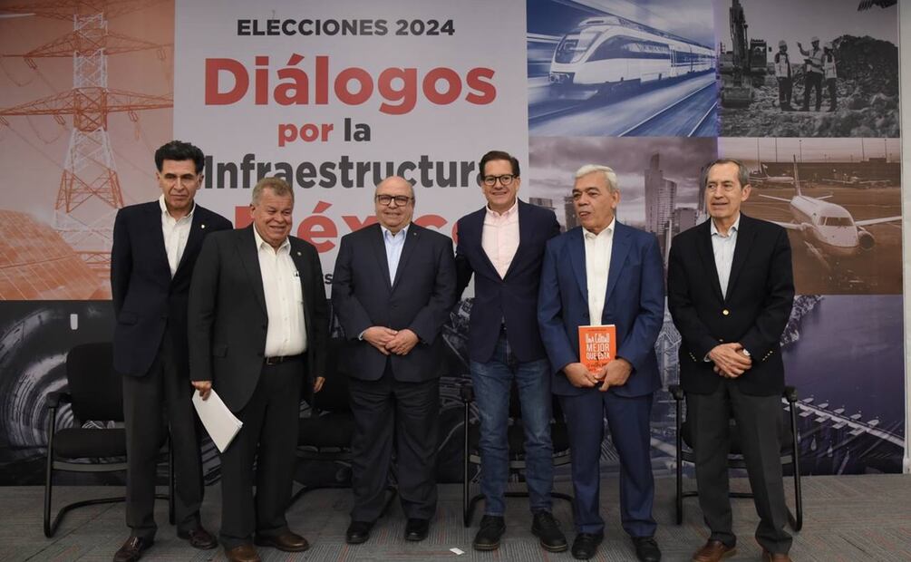 Salomón Chertorivski destaca al Colegio de Ingenieros Civiles de México en proyectos de infraestructura. Foto: Especial