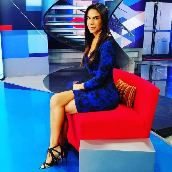 Su estilo es un referente para todas aquellas que están en búsqueda de un look semiformal y a la moda. Foto: Instagram @PaolaRojas