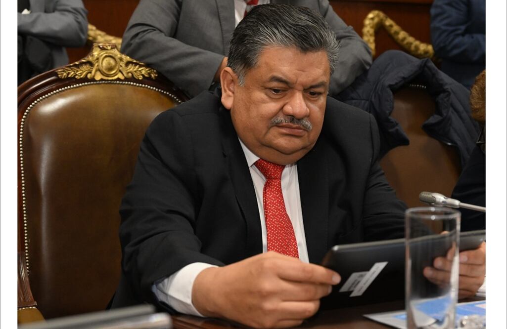 Ernesto Alarcón presentó una iniciativa para igualar entre los cónyuges y el concubinato el derecho a reclamar una pensión alimentaria. FOTO: Especial/EL UNIVERSAL/