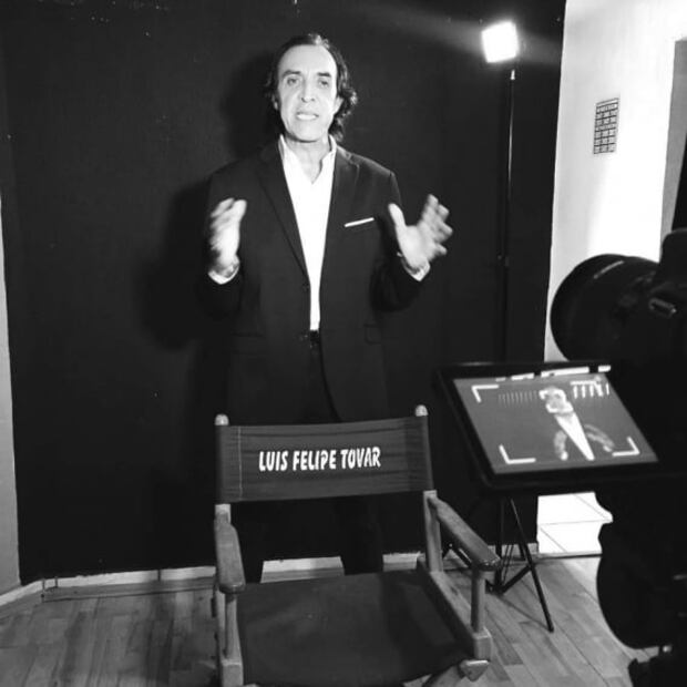 En escuelas de Televisa y Azteca se hacen actores sin salir de casa