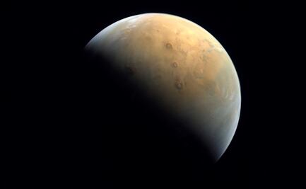 La sonda emiratí captura su primera imagen de Marte tras entrar en la órbita