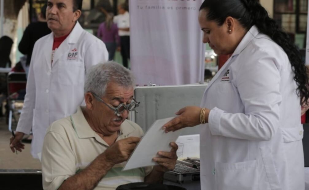 Compañeros de viaje de ingeniero con coronavirus son monitoreados en Sinaloa 