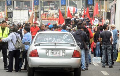 Reportan manifestantes en la caseta Tlalpan