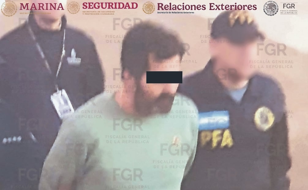Fernando Farías huyó a Argentina donde permaneció cuatro meses preso en Buenos Aires; una vez que aterrice se
le cumplimentará orden de aprehensión y será ingresado al penal de El Altiplano. Foto: Especial