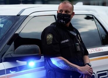 Policía de EU asesina a tiros a un hombre afroamericano; suman 2 muertos tras juicio de Floyd