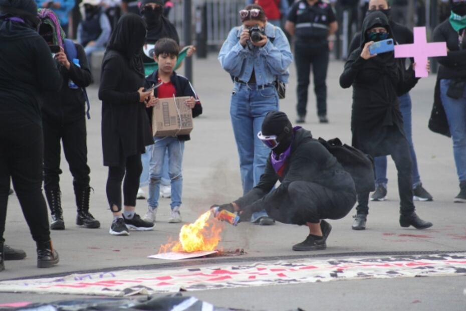 Mujeres en varios estados marchan por el 25N