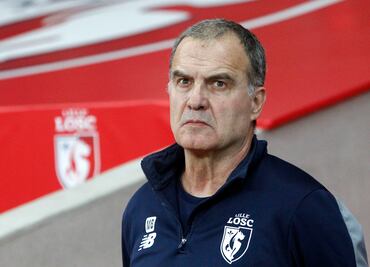 El técnico argentino Marcelo Bielsa es cesado