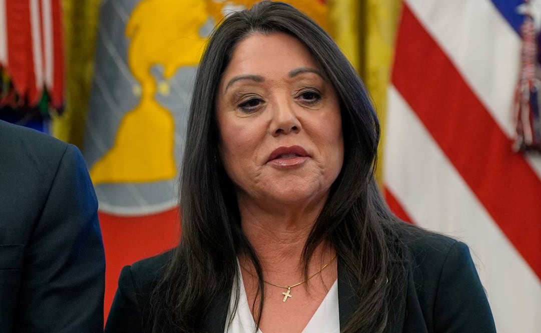 Investigaciones internas y reportes mediáticos debilitan su permanencia en el cargo. (20/04/26) Foto: AP