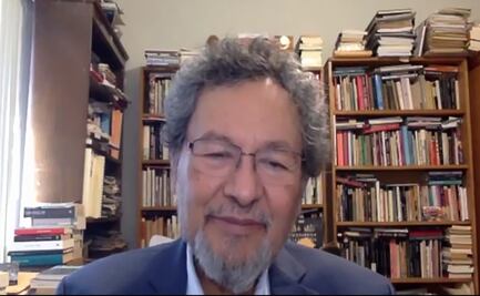 Elmer Mendoza recibe de manera virtual el Premio Negra y Criminal del Festival Tenerife Noir