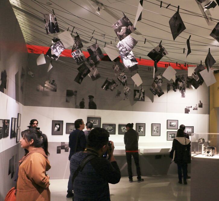 La exhibición estará dispuesta en los cuatro niveles de la Galería de la Cineteca, incluye la obra completa del director (CUA RTOSCURO.COM)