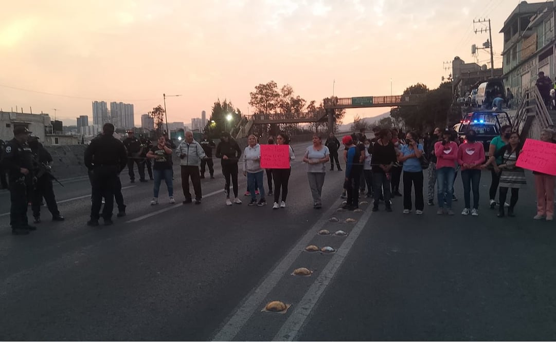 Bloqueo carretero en Naucalpan. Foto: Especial