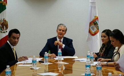 Analiza Alfredo del Mazo presupuesto para derechos de la niñez