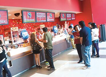 Cinemex dice “adiós” a Pepsi; ahora venderá Coca-Cola