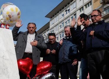Papa Francisco está consciente y recibe oxígeno tras crisis respiratoria