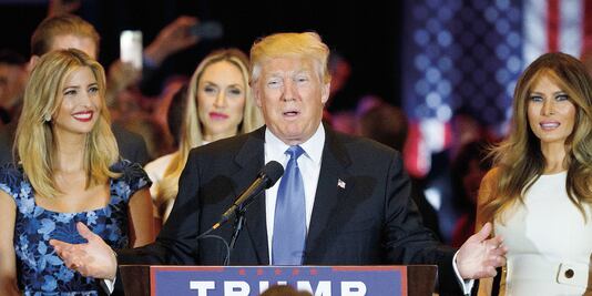 Partido Republicano incluye en programa muro con México