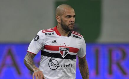 Dani Alves es agente libre, deja de ser jugador del Sao Paulo