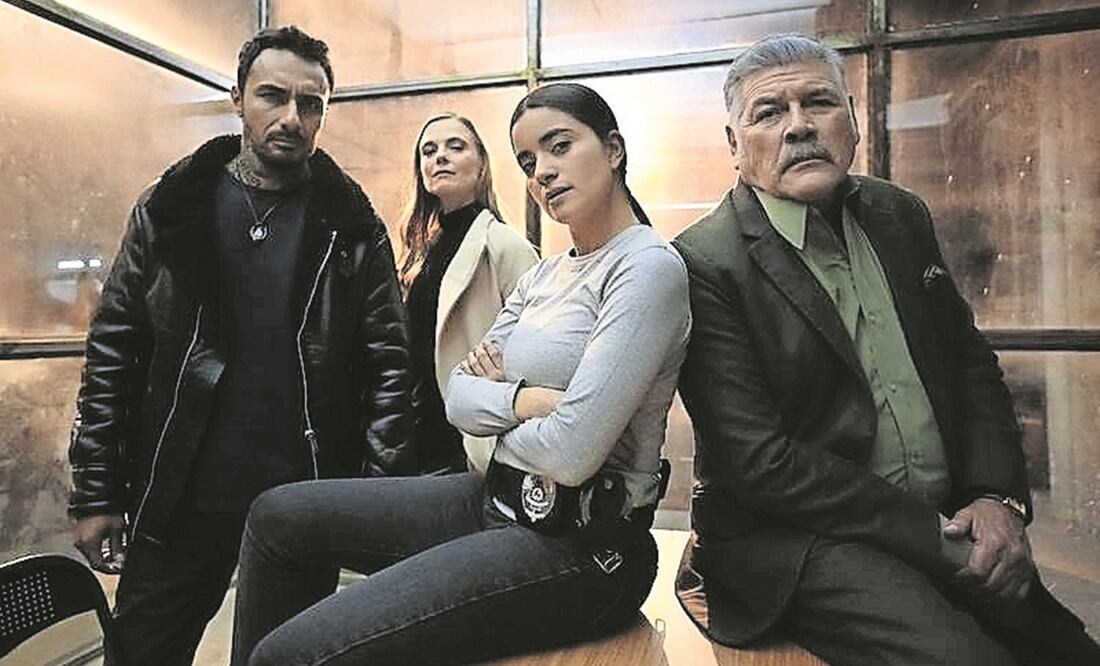 Cuatro agentes de diferentes generaciones unen sus habilidades para atrapar a un asesino serial que lleva 35 años prófugo; al investigar, descubren una red de corrupción que los obliga a estar unidos. Foto: CLAROVIDEO