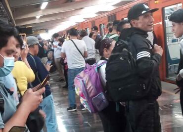 VIDEO: Retiro de tren causa retrasos de hasta 40 minutos en Línea 5 del Metro