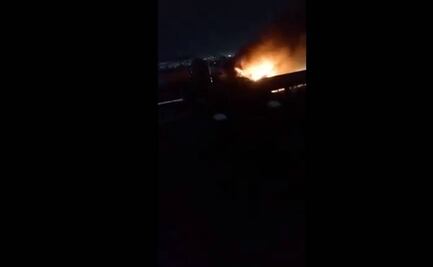 Controlan incendio en un taller de motocicletas en Nezahualcóyotl