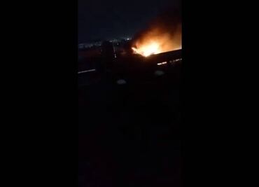 Controlan incendio en un taller de motocicletas en Nezahualcóyotl