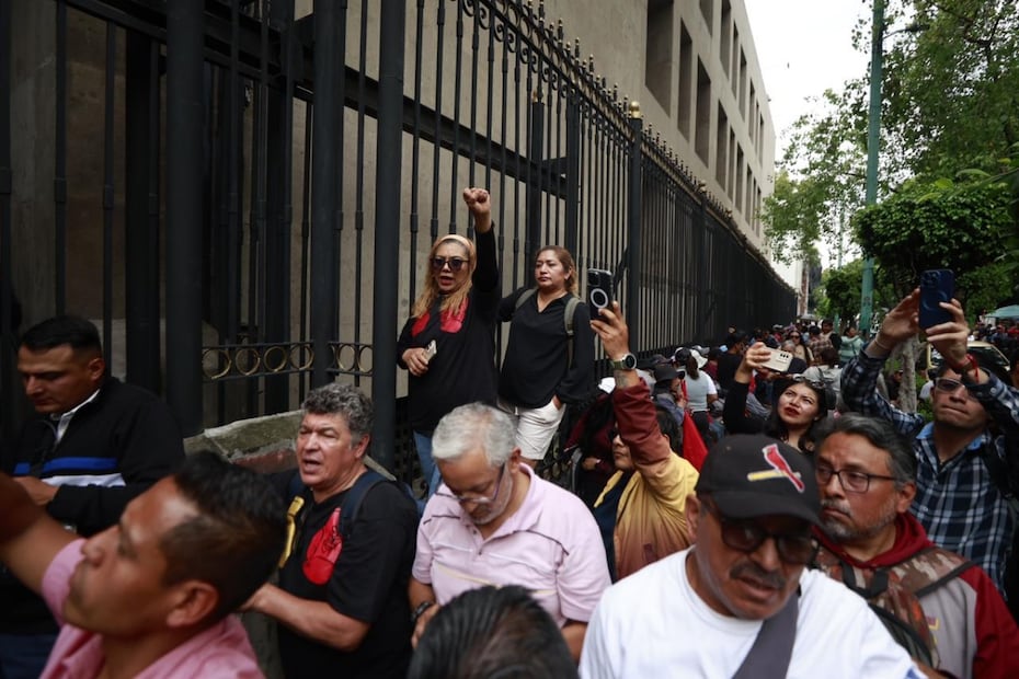 CNTE llega a Segob para mesa de diálogo horas antes del Mundial 2026. Foto: Eduardo Dina / EL UNIVERSAL
