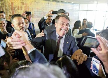 Exigen a Bolsonaro dar cuentas claras
