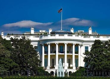 Casa Blanca respalda decisión de Biden de dar fórmula a bebés indocumentados: "es lo correcto"