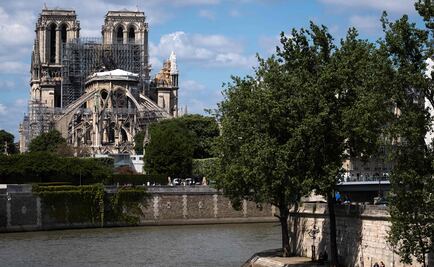 La "familia" de Notre Dame enfrenta su orfandad