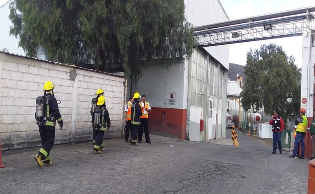 Foto: Especial / Elementos de protección civil y bomberos acuden verificar a los internos 