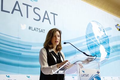 SCT busca fondos para otro satélite