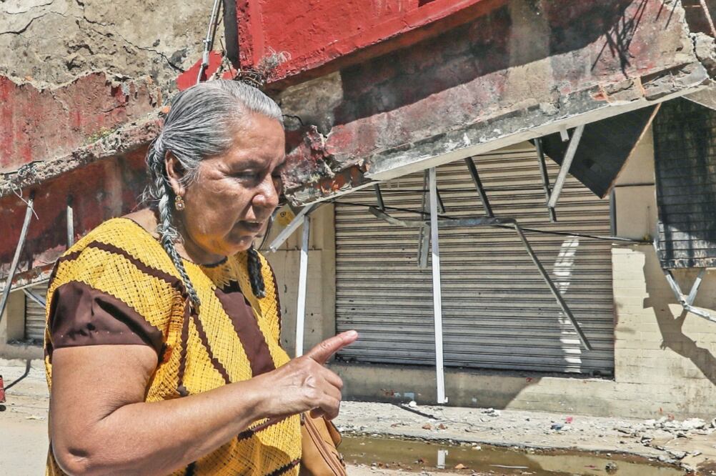 Promesa. Autoridades se comprometieron a terminar para diciembre toda la reconstrucción de las viviendas. (JUAN CARLOS REYES. EL UNIVERSAL)