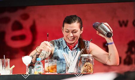 Canadiense se lleva el título World Class Bartender of the Year 2017
