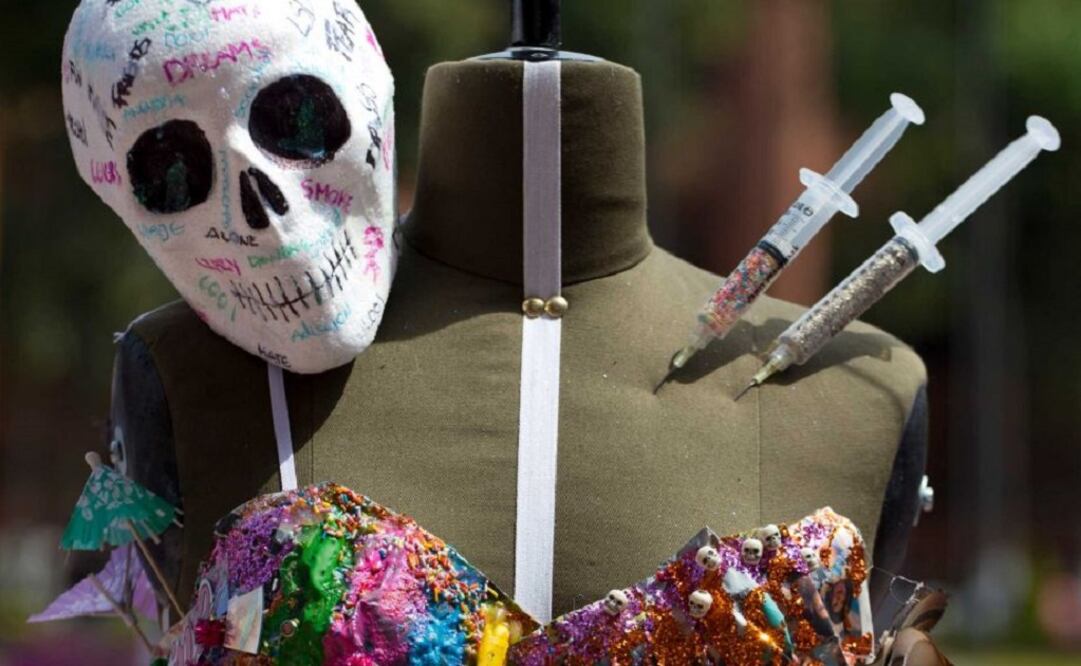 The show's goal, in fashion student Sofía Redondo's words, is "to explain the world of drug trafficking with fashion, and show how it is affecting Mexican culture." (Photo: AP) 