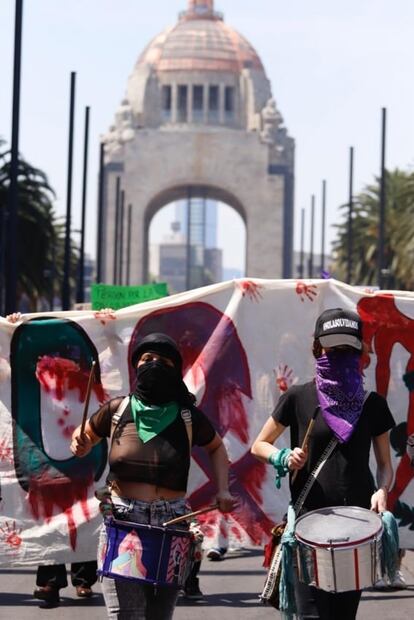 "Gracias por preocuparse, estoy bien", dice fotógrafa de EL UNIVERSAL quemada con bomba molotov