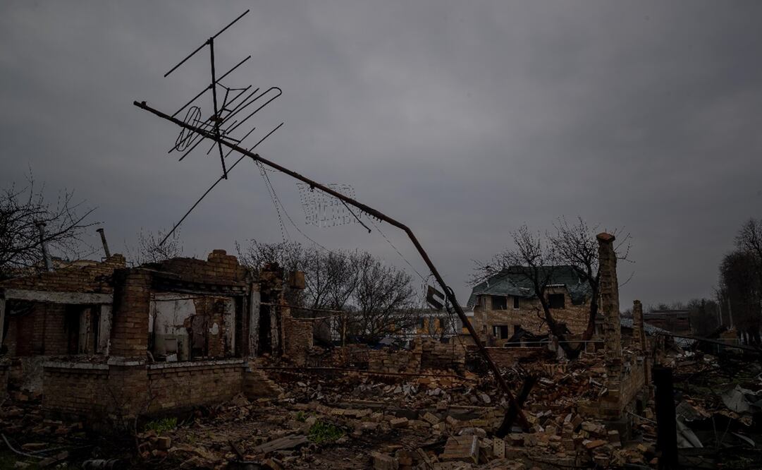 Bombardeo en Bucha (Ucrania). Foto: EFE/ MIGUEL GUTIÉRREZ