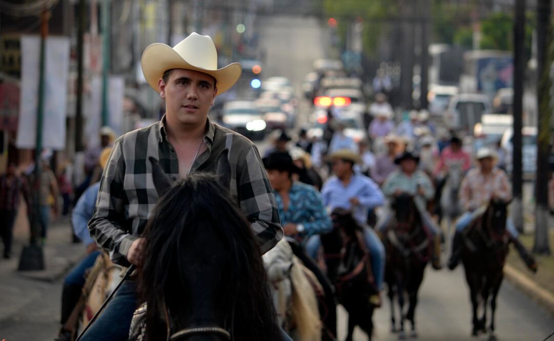 El empresario Juan Manuel García Bejarano fue atacado a balazos durante la cabalgata organizada para promocionar la Feria de Cuernavaca, que inicia la próxima semana. (Foto: Tony Rivera / EL UNIVERSAL)