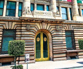 Hacia una economía sin política económica