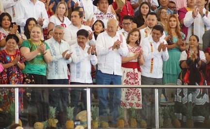 FOTOS: Hugo Aguilar asiste como invitado especial a la Guelaguetza en Oaxaca; le acompañan Nahle, Jara y Castro Cosío