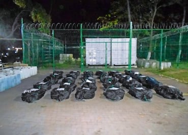 Marina intercepta barco con cocaína