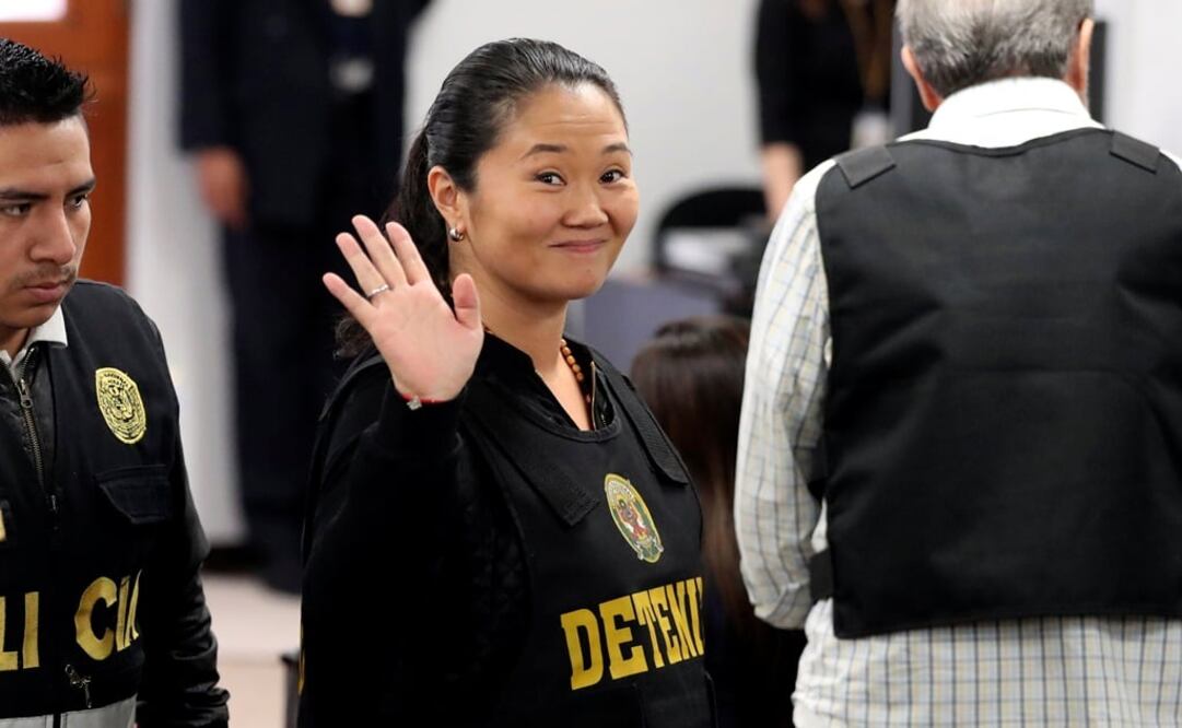 Keiko Fujimori, daughter of former president Alberto Fujimori and leader of the opposition in Peru, is seen in court after her arrest as part of an investigation into money laundering - Photo: Mariana Bazo/REUTERS
