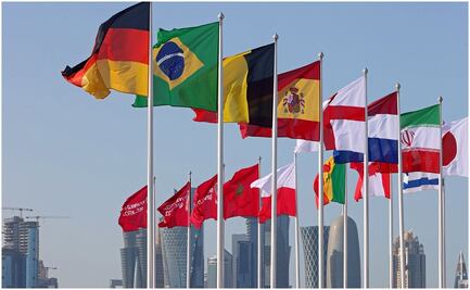 Ondean banderas de las selecciones clasificadas a la Copa del Mundo Qatar 2022