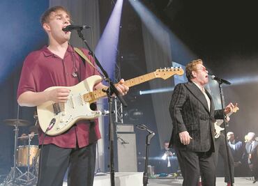 Elton John celebra mancuerna con Taupin