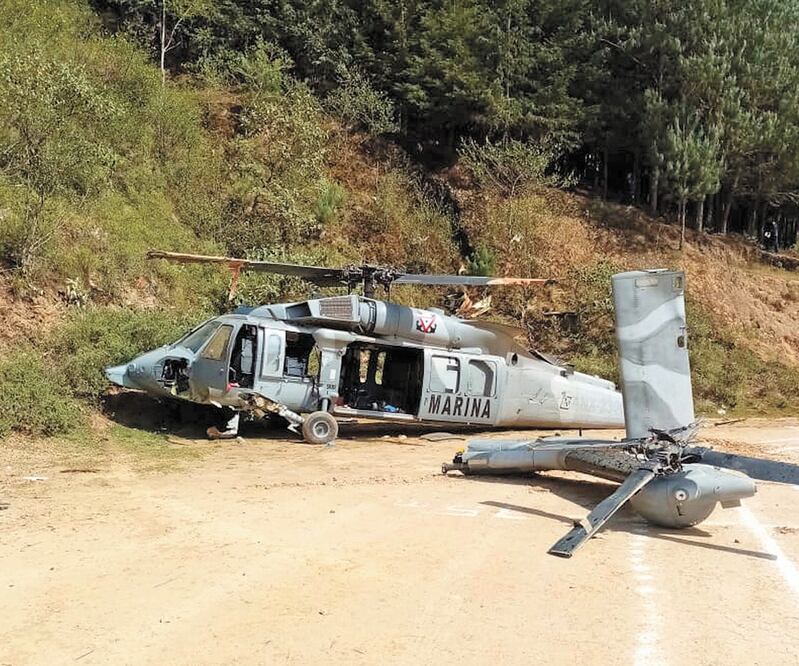 La Fiscalía General del estado de Veracruz confirmó que los elementos de la Secretaría de Marina que sufrieron el percance participaban en un operativo de captura de presuntos secuestradores y liberación de dos víctimas. Foto: PATRICIA MORALES