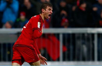 Con doblete Müller, Bayern remonta y doblega al Darmstadt