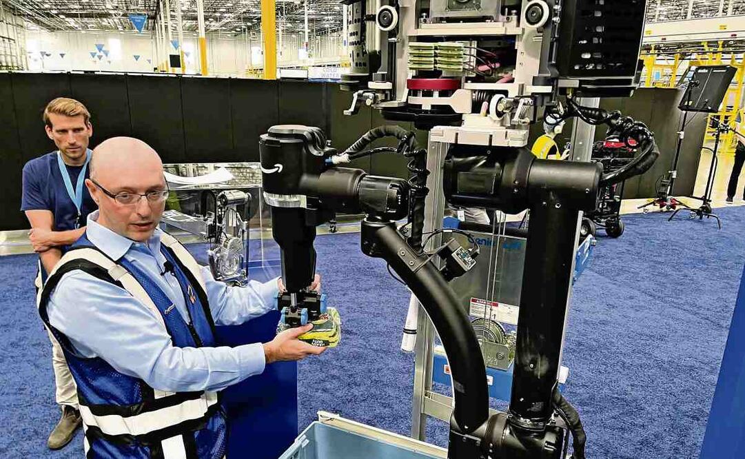 El nuevo sistema robótico Blue Jay de Amazon, impulsado por inteligencia artificial, fotografiado en Silicon Valley, California, meca de las firmas tecnológicas. Foto: AFP