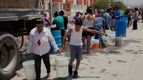 "A Monterrey le llegó el día cero": La grave crisis de falta de agua en la segunda ciudad más poblada de México