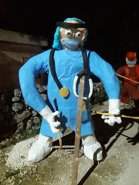 Gana el "Covid-19" concurso de muñecos del año viejo en Yucatán